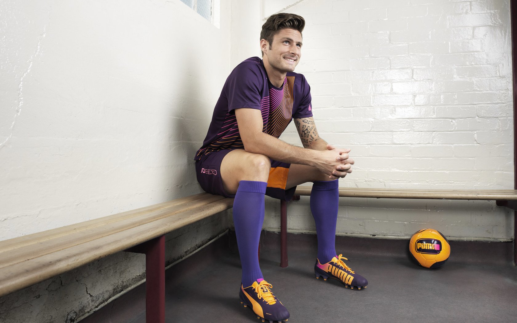 武切维奇生涯之夜！公牛一波流终结深圳队悬念